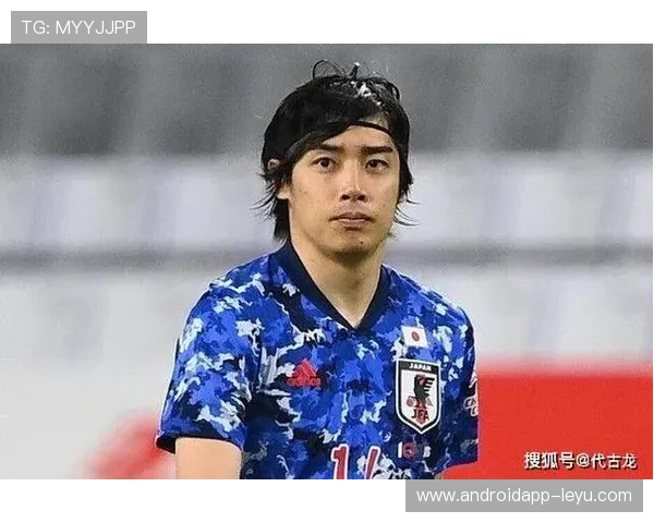伊东纯也劲速突袭，日本边翼闪耀赛场