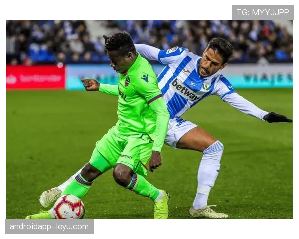 莱万特防守韧性显著增强,关键时刻屡建奇功助球队稳步迈向胜利 莱万特防守韧性显著增强,关键时刻屡建奇功助球队稳步迈向胜利