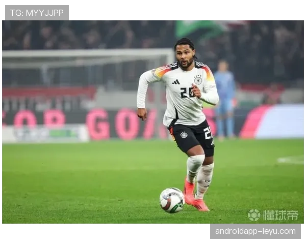 格纳布里助攻数据亮眼,揭示德国队新战术关键所在 格纳布里助攻数据亮眼,揭示德国队新战术关键所在